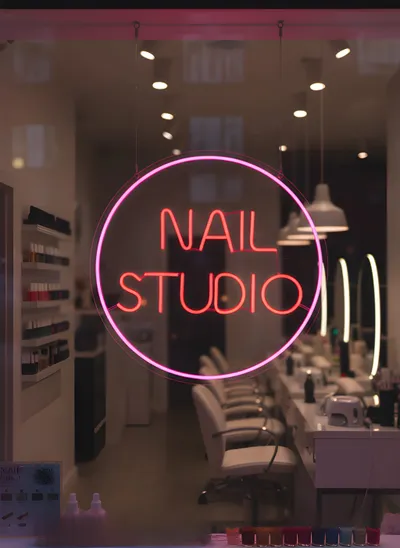Nail studio